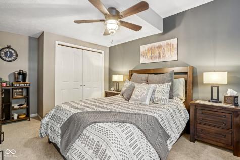8252 Cloverdale Way Indianapolis IN 46256