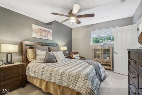 8252 Cloverdale Way Indianapolis IN 46256