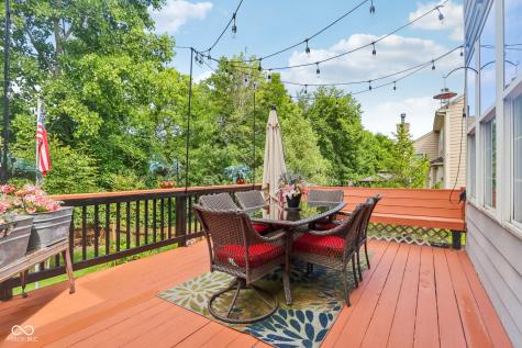 8252 Cloverdale Way Indianapolis IN 46256