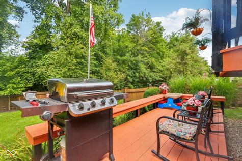 8252 Cloverdale Way Indianapolis IN 46256