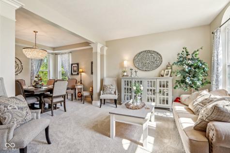 8252 Cloverdale Way Indianapolis IN 46256