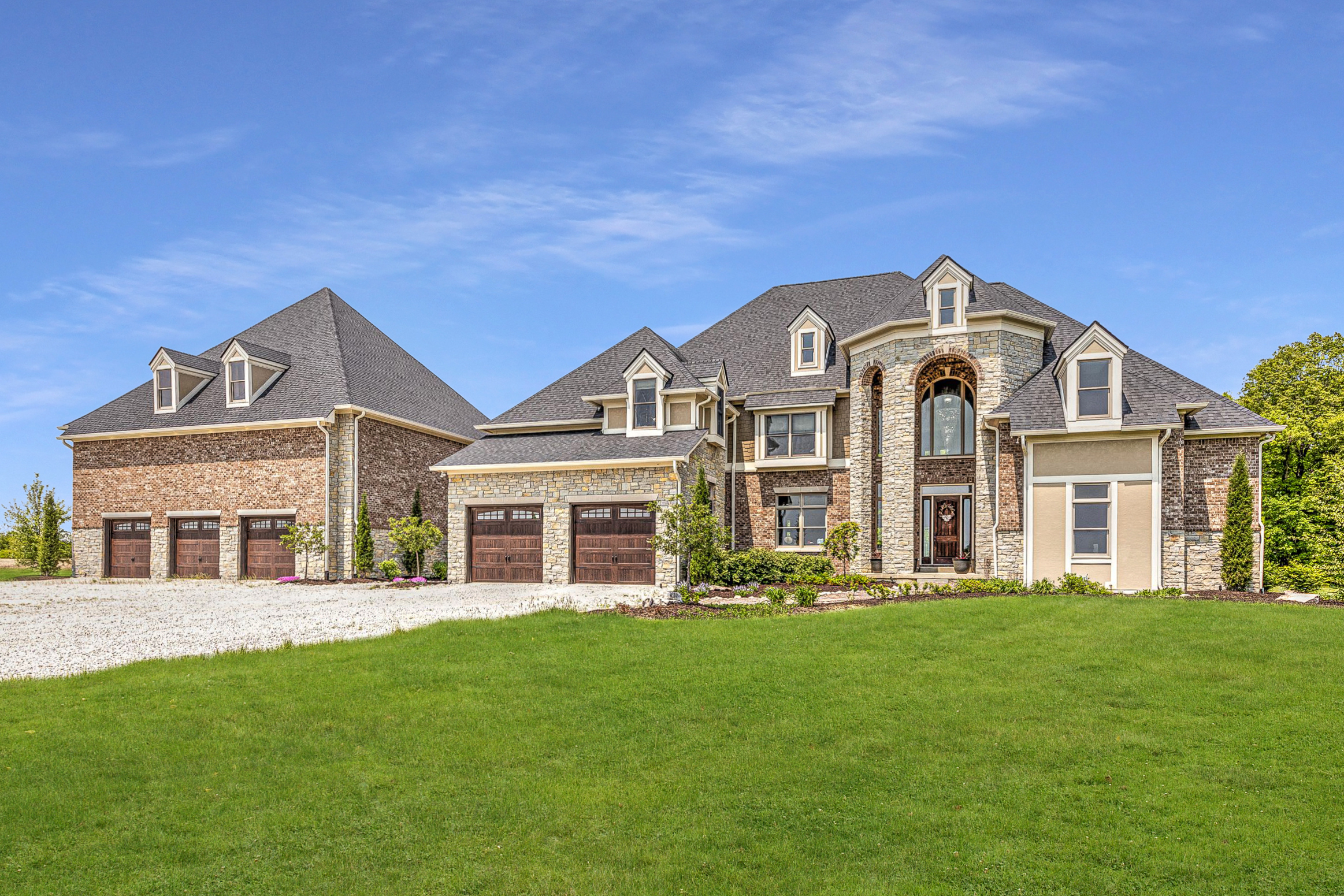 910 S 800 E Zionsville IN 46077