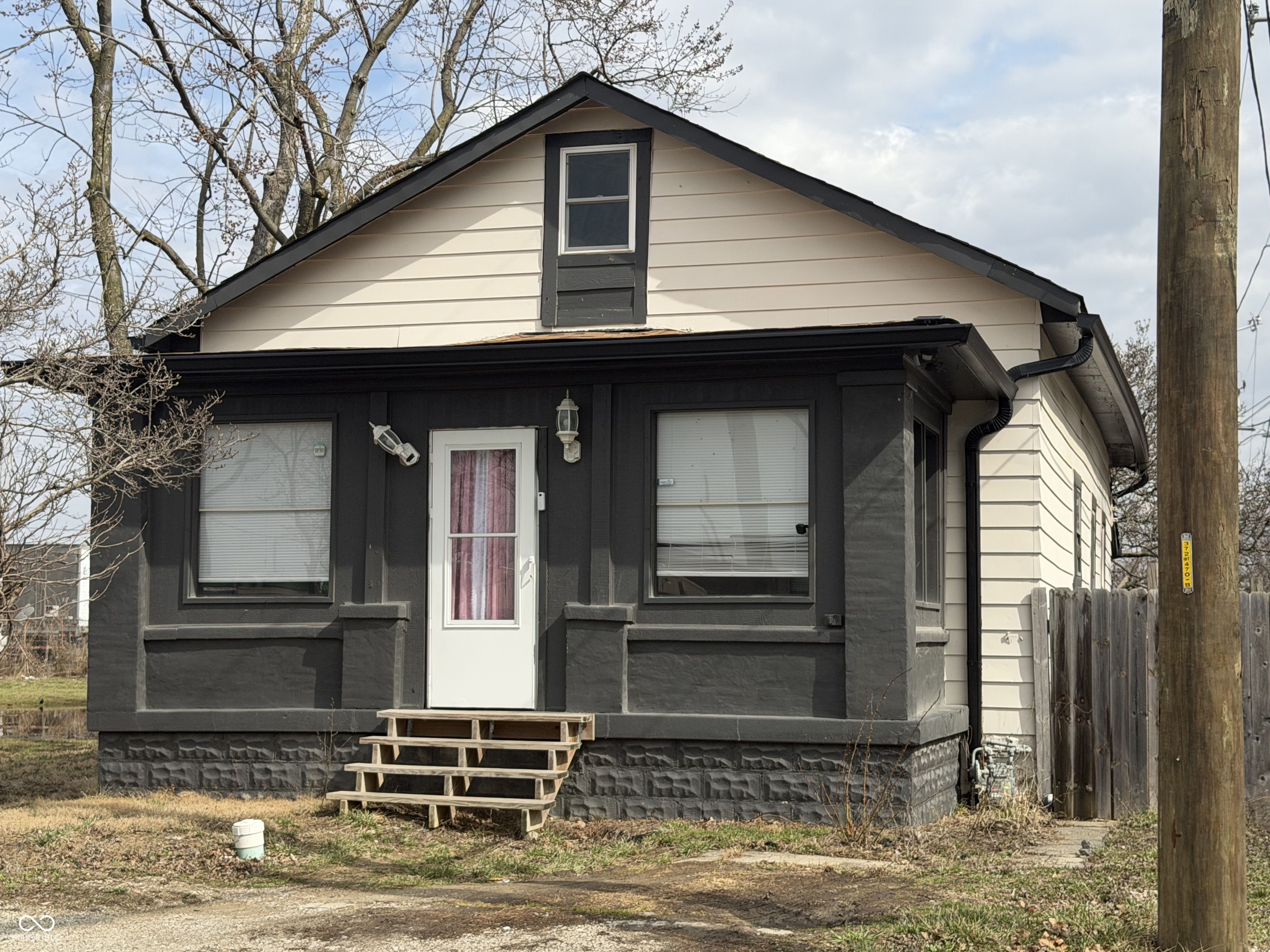 2007 N Oxford Street Indianapolis IN 46218