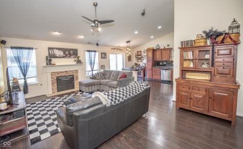 11447 Long Lake Drive Indianapolis IN 46235