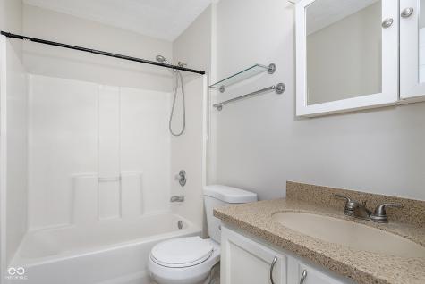 12130 Driftstone Drive Fishers IN 46037