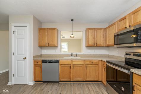 12130 Driftstone Drive Fishers IN 46037
