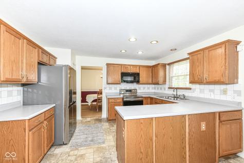 10612 Regis Court Indianapolis IN 46239