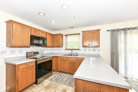 10612 Regis Court Indianapolis IN 46239
