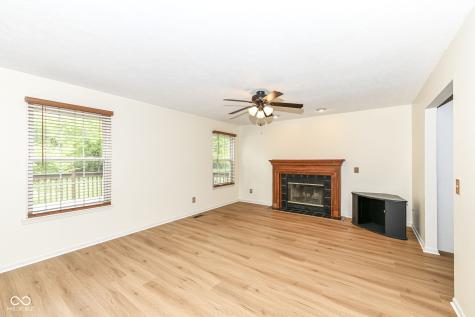 10612 Regis Court Indianapolis IN 46239