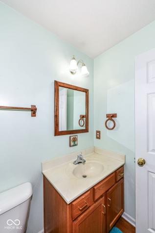 10612 Regis Court Indianapolis IN 46239
