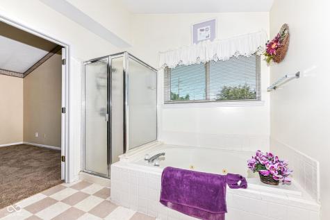 10612 Regis Court Indianapolis IN 46239