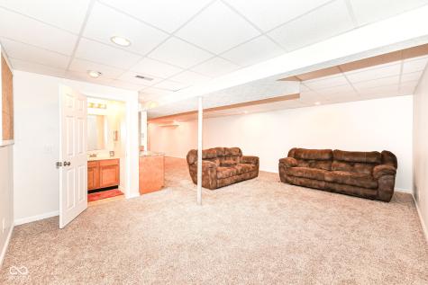 10612 Regis Court Indianapolis IN 46239