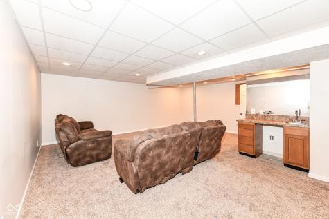 10612 Regis Court Indianapolis IN 46239