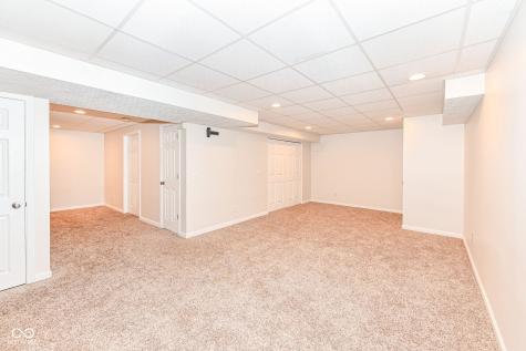 10612 Regis Court Indianapolis IN 46239
