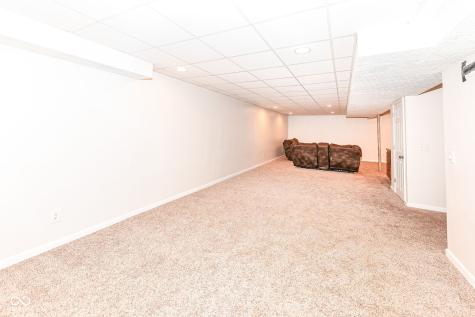 10612 Regis Court Indianapolis IN 46239