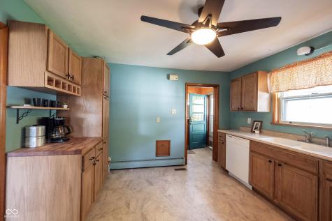 306 S East Street Pendleton IN 46064