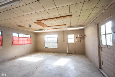 306 S East Street Pendleton IN 46064