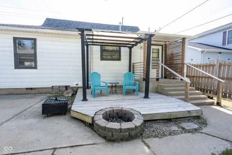 306 S East Street Pendleton IN 46064