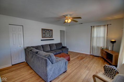 802 W Broadway Street Alexandria IN 46001