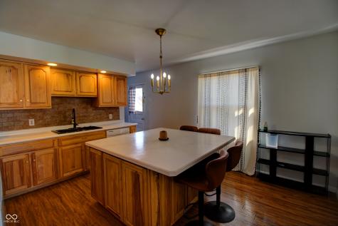 802 W Broadway Street Alexandria IN 46001
