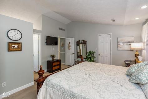 7798 Jamestown S Drive Fishers IN 46038