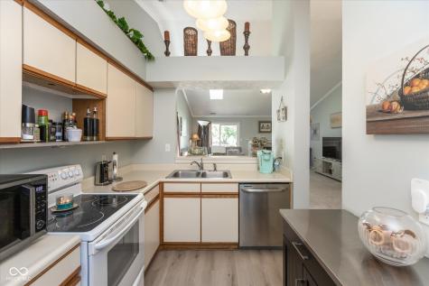 7798 Jamestown S Drive Fishers IN 46038