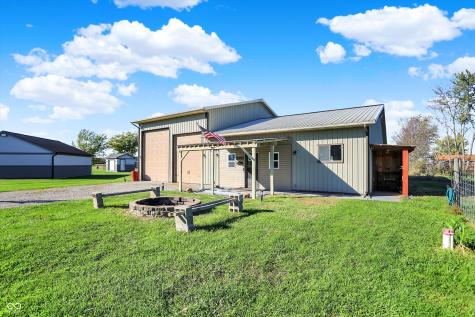 940 W 1090 N Fountaintown IN 46130