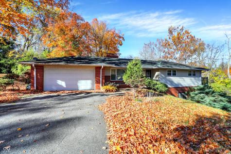 4616 Eastbourne Drive Indianapolis IN 46226