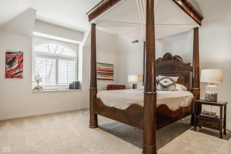 2437 Londonberry Boulevard Carmel IN 46032