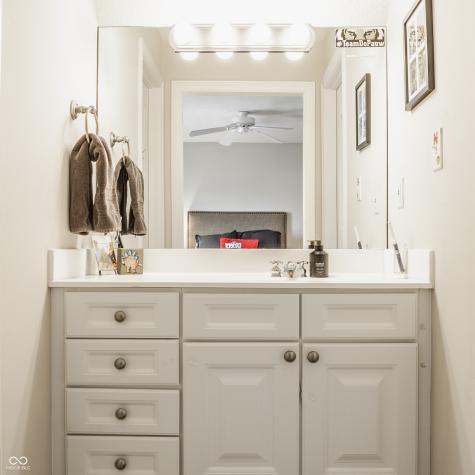 2437 Londonberry Boulevard Carmel IN 46032