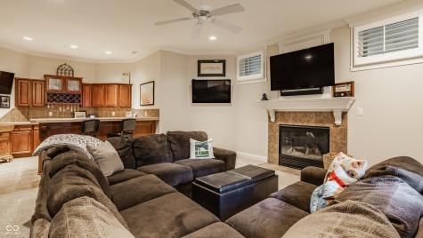 2437 Londonberry Boulevard Carmel IN 46032