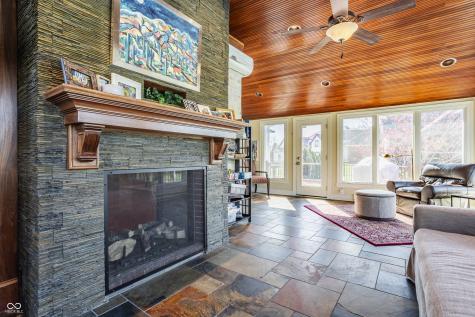 2437 Londonberry Boulevard Carmel IN 46032