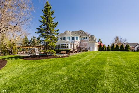 2437 Londonberry Boulevard Carmel IN 46032