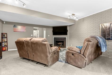 1122 Bitterwood Court Columbus IN 47201