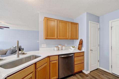 8167 Dartmoth Lane Avon IN 46123