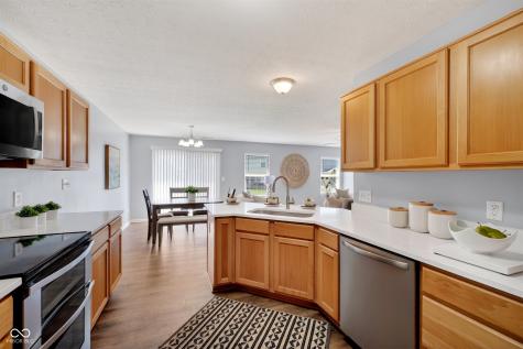 8167 Dartmoth Lane Avon IN 46123