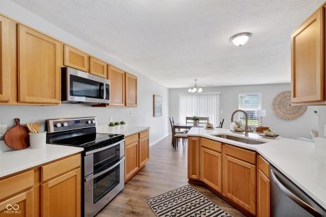 8167 Dartmoth Lane Avon IN 46123