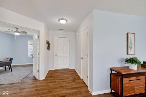 8167 Dartmoth Lane Avon IN 46123