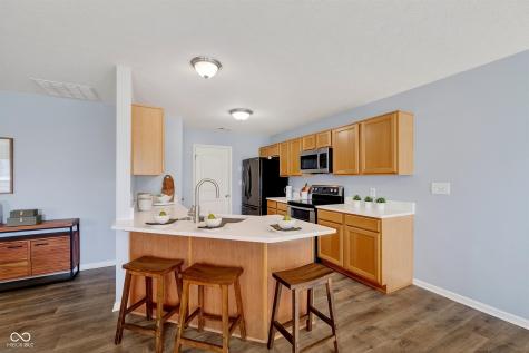 8167 Dartmoth Lane Avon IN 46123