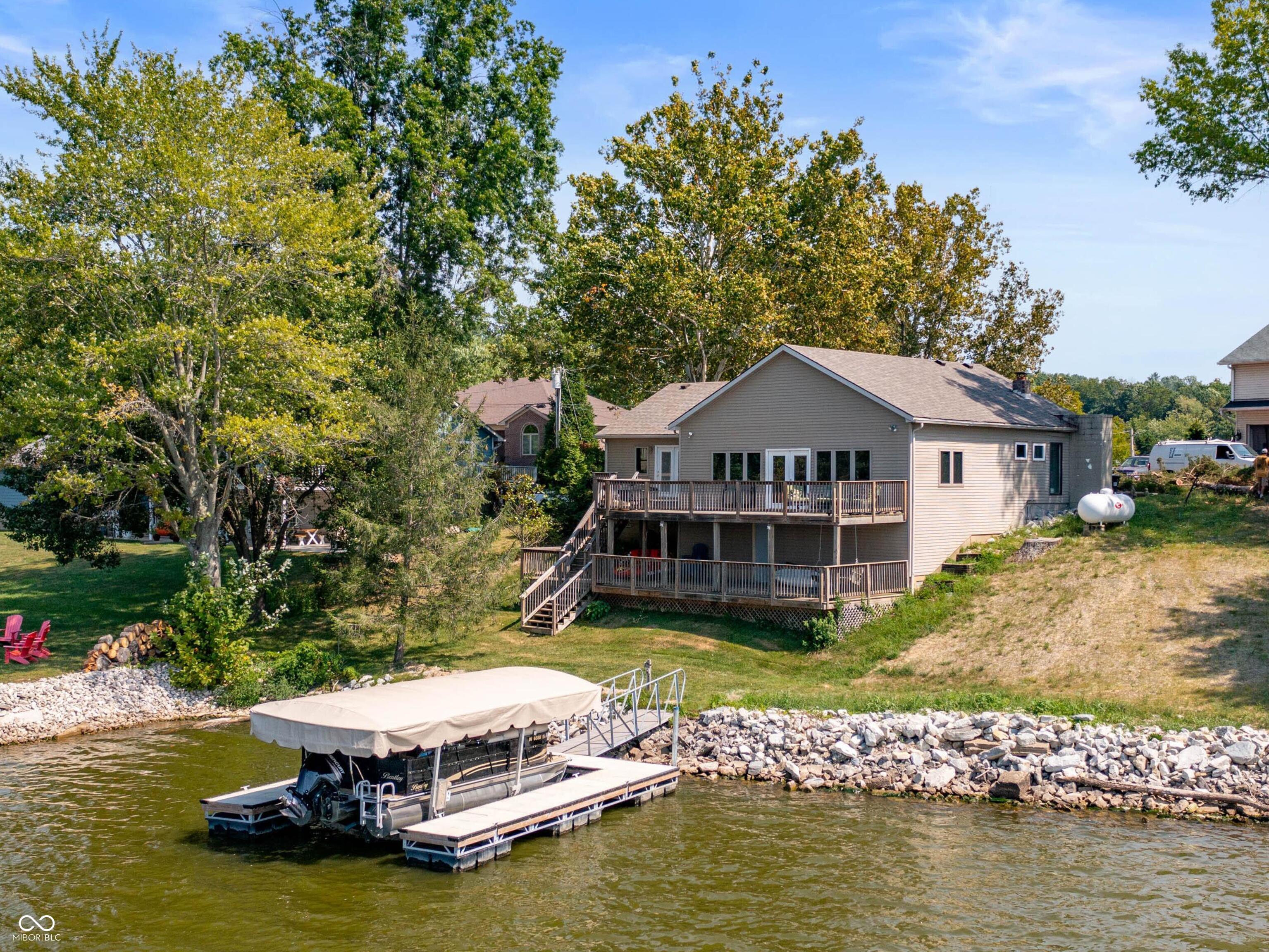 9235 N Gray Avenue Unionville IN 47468