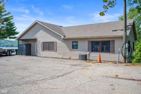 9235 N Gray Avenue Unionville IN 47468