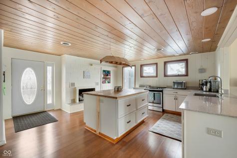 9235 N Gray Avenue Unionville IN 47468