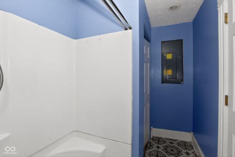 1909 S J Street Elwood IN 46036