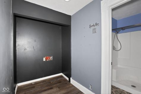 1909 S J Street Elwood IN 46036