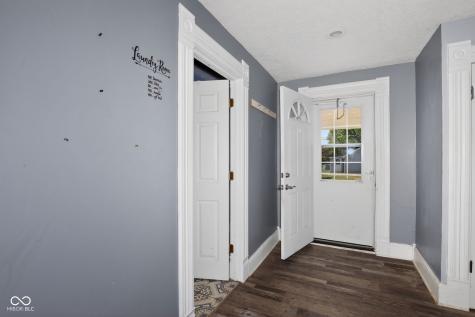 1909 S J Street Elwood IN 46036