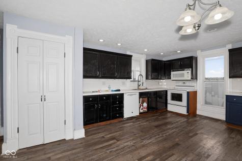 1909 S J Street Elwood IN 46036