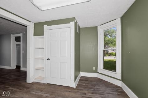 1909 S J Street Elwood IN 46036
