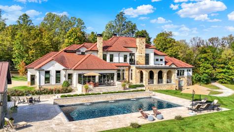 2075 S 950 E Zionsville IN 46077