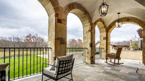 2075 S 950 E Zionsville IN 46077