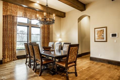 2075 S 950 E Zionsville IN 46077